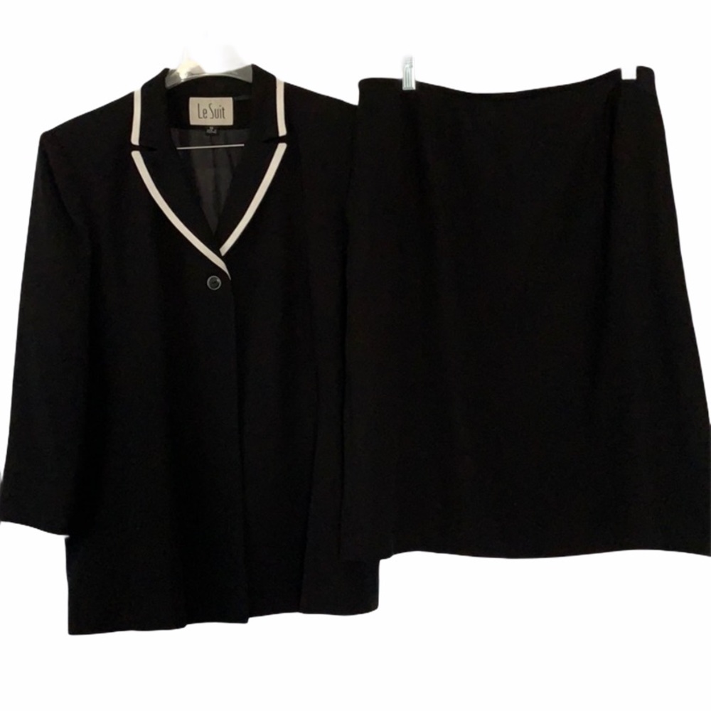 Le Suit 18 Blazer & Skirt Set Black & White Trim